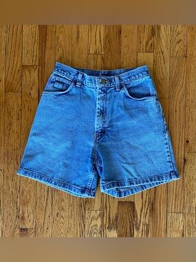 Vintage 90s Wrangler High Rise Shorts Stone Wash Denim Size 6 Mom Jeans Y2K
